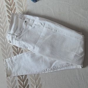 EUC Abercrombie and Fitch Harper super skinny jeans. Size 00.